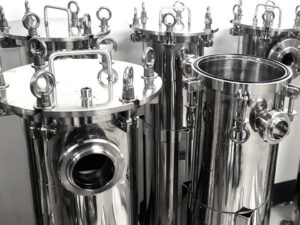 Wartung des Filtergehäuses zum Schutz der RO-Membranen