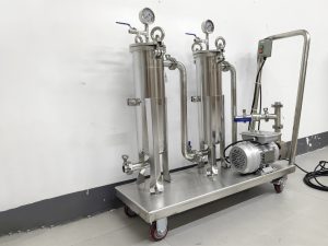 Reparatur vor Ort oder Austausch bei industriellen Filtergehäusen